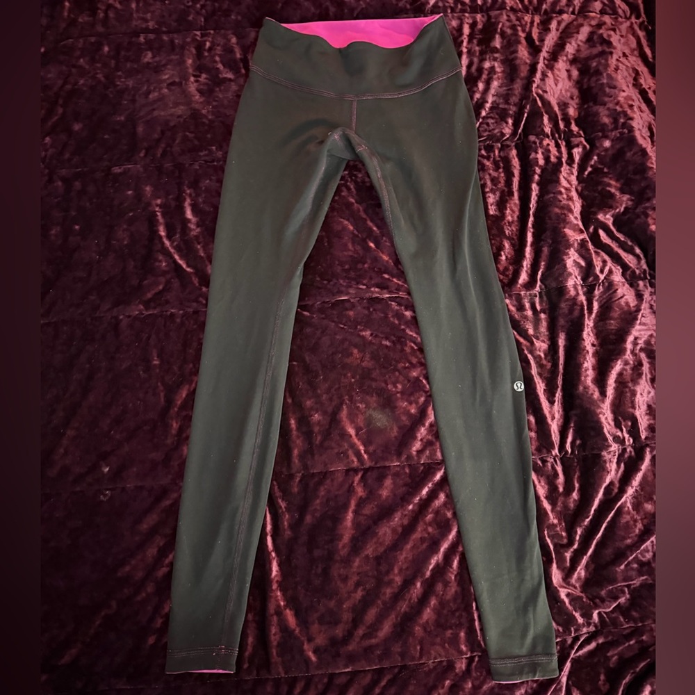 Lululemon Wunder Under Luon Reversible Leggings Black & Raspberry Pink Size 6 - Picture 2 of 7